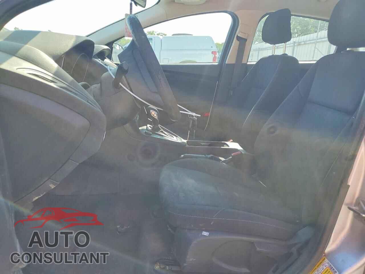 FORD FOCUS 2016 - 1FADP3E27GL343492
