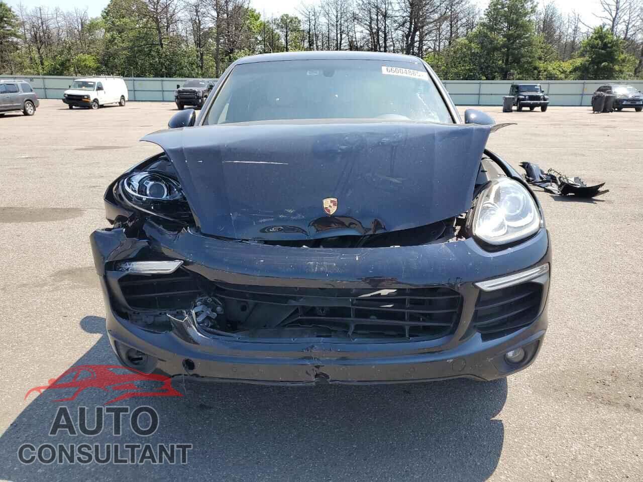 PORSCHE CAYENNE 2018 - WP1AA2A25JKA05177