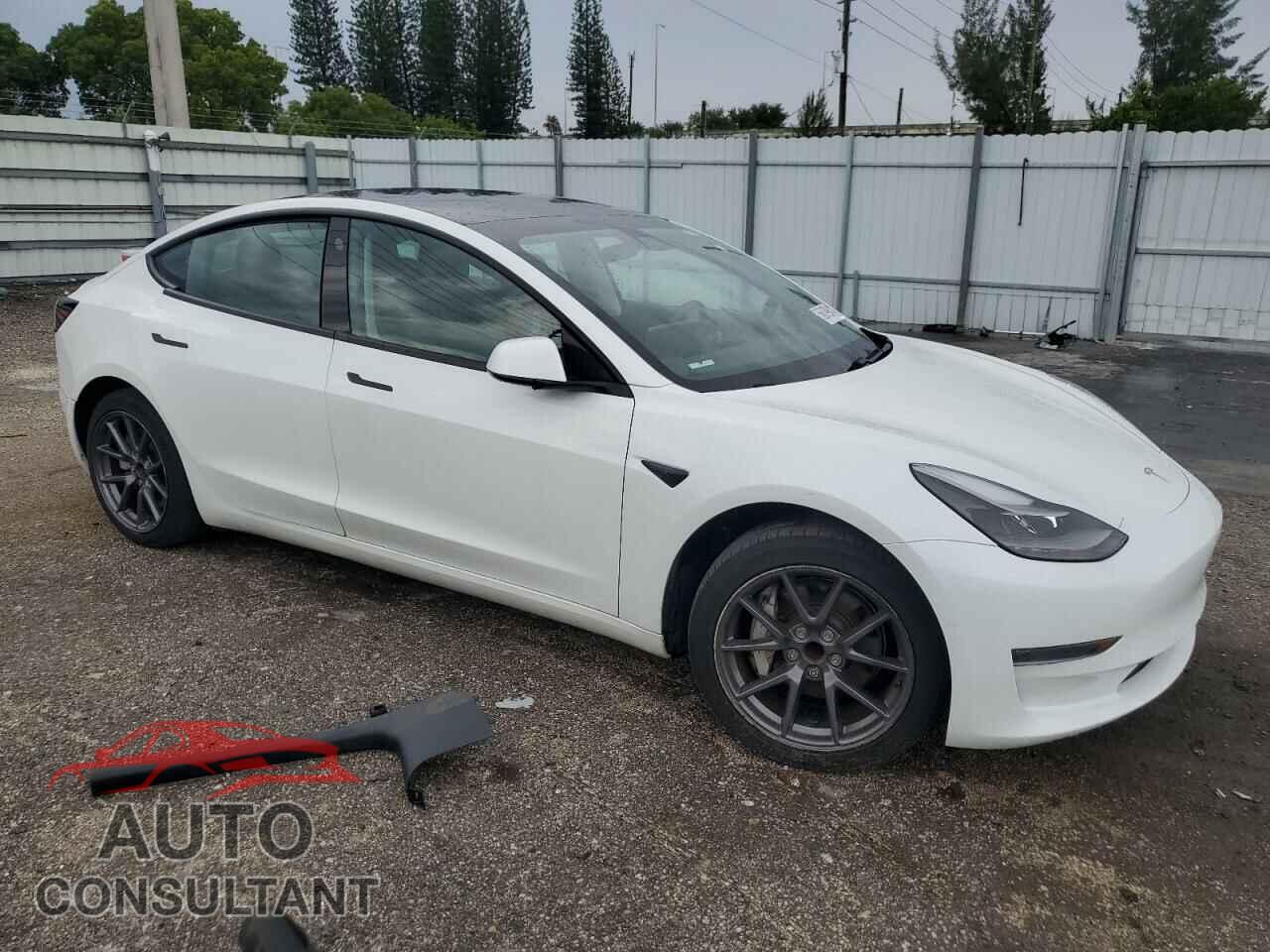 TESLA MODEL 3 2021 - 5YJ3E1EA6MF048647