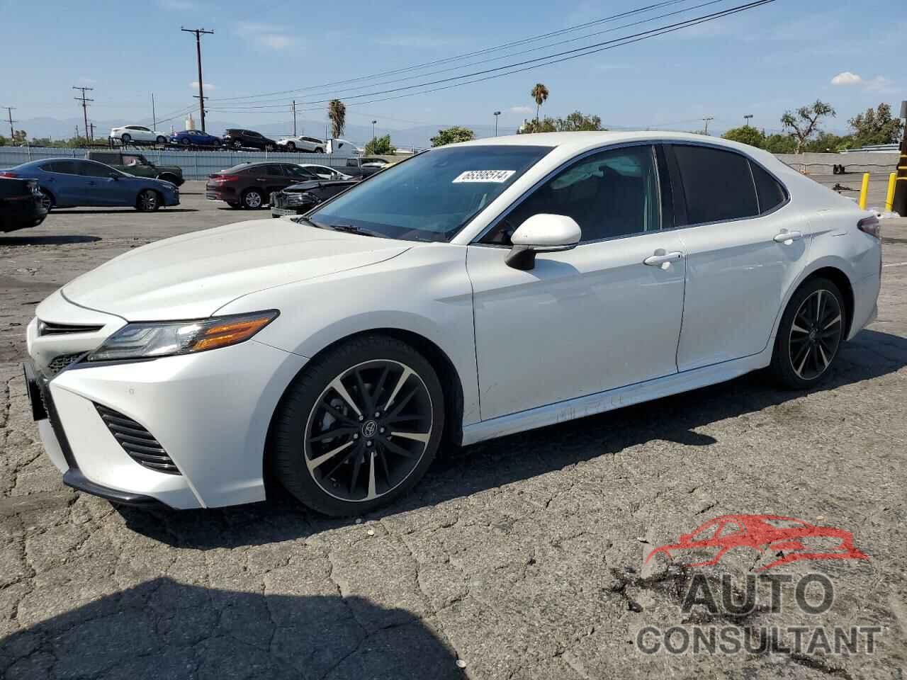 TOYOTA CAMRY 2018 - 4T1B61HK2JU127941