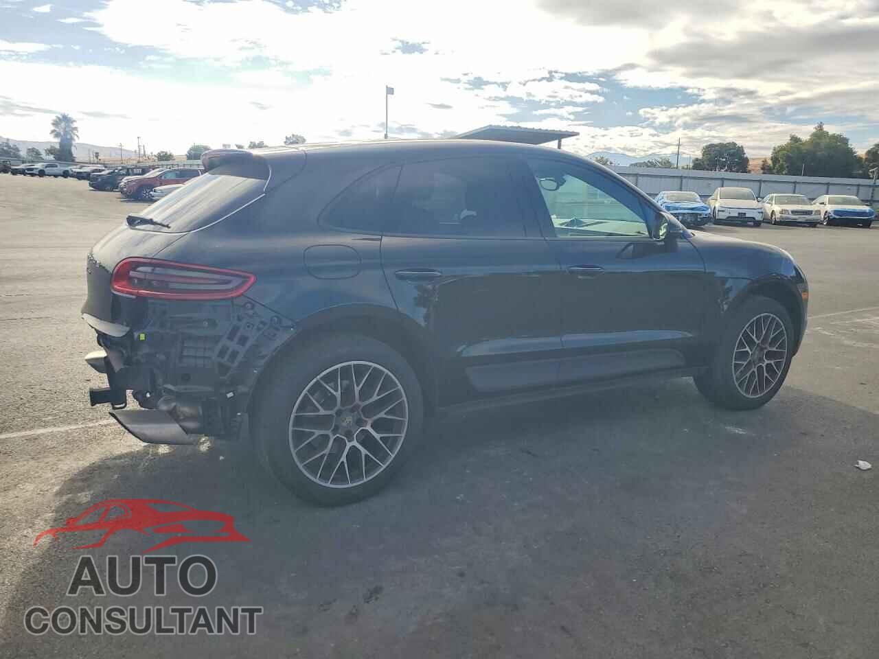 PORSCHE MACAN 2018 - WP1AA2A58JLB07111