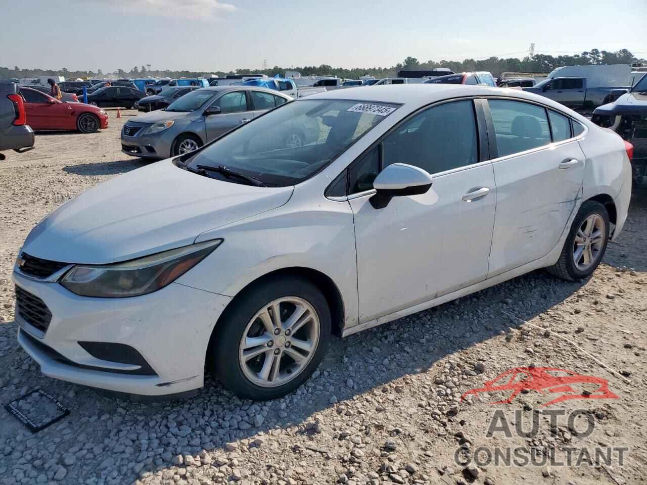 CHEVROLET CRUZE 2018 - 1G1BE5SM3J7201514