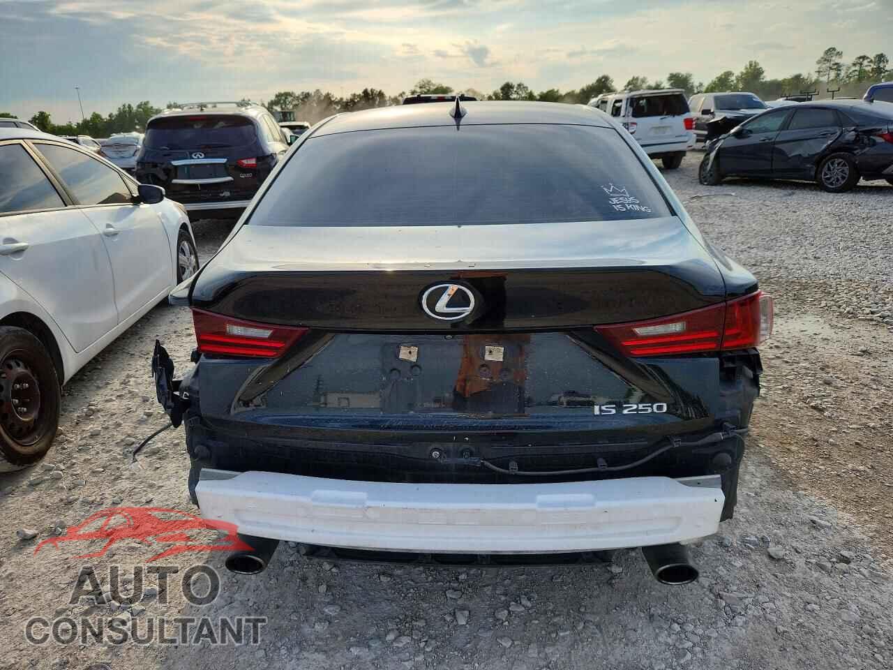 LEXUS IS 2015 - JTHBF1D29F5079025