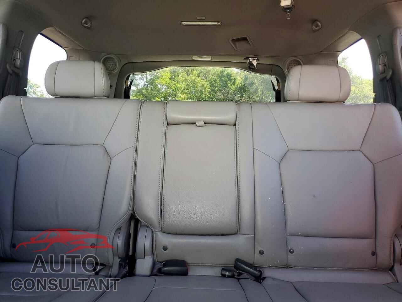 HONDA PILOT 2011 - 5FNYF3H68BB008363