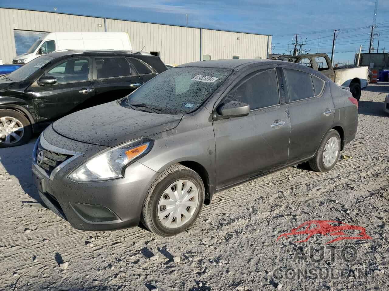 NISSAN VERSA 2018 - 3N1CN7AP8JL842286