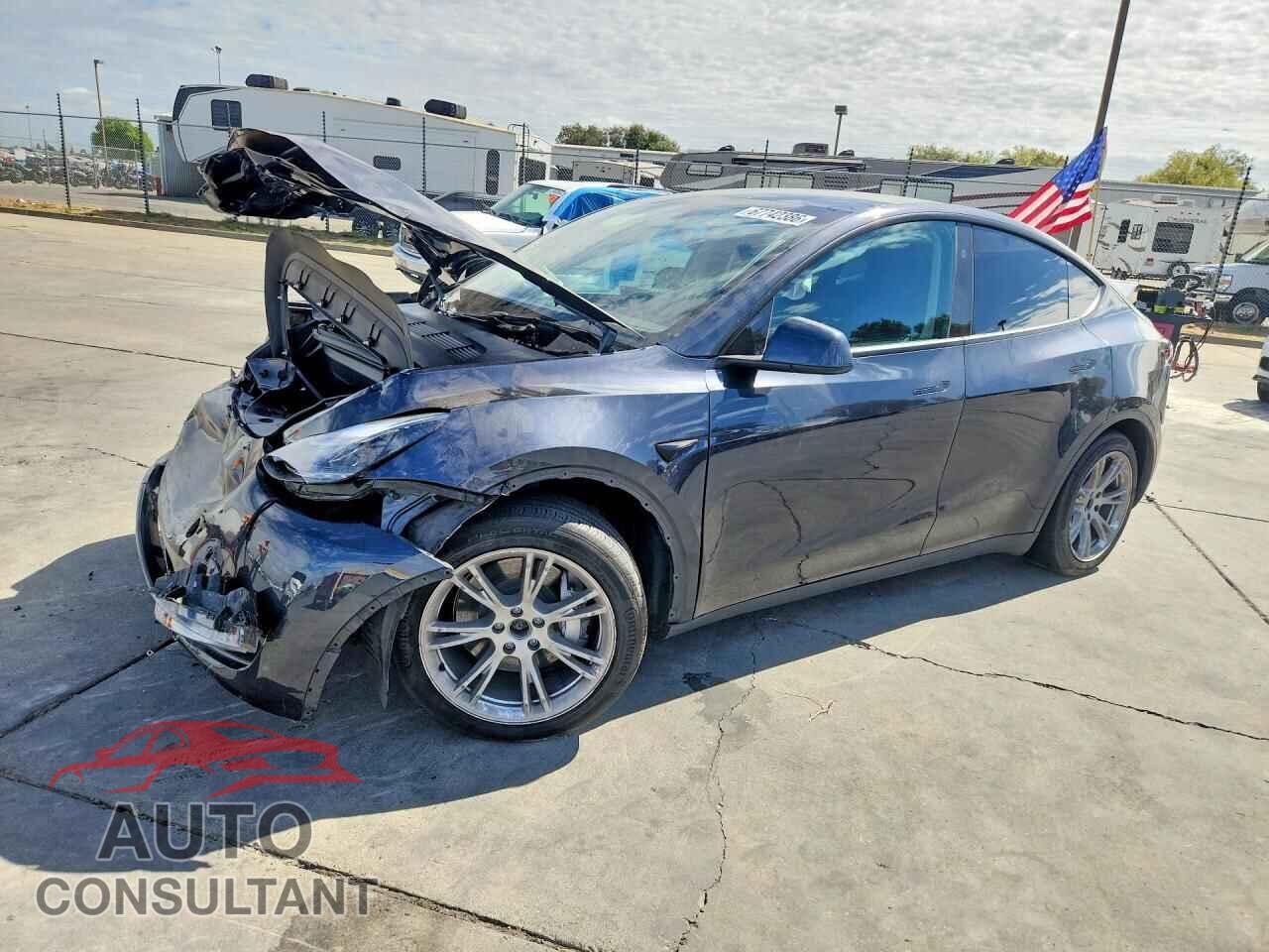 TESLA MODEL Y 2024 - 7SAYGAEEXRF010965