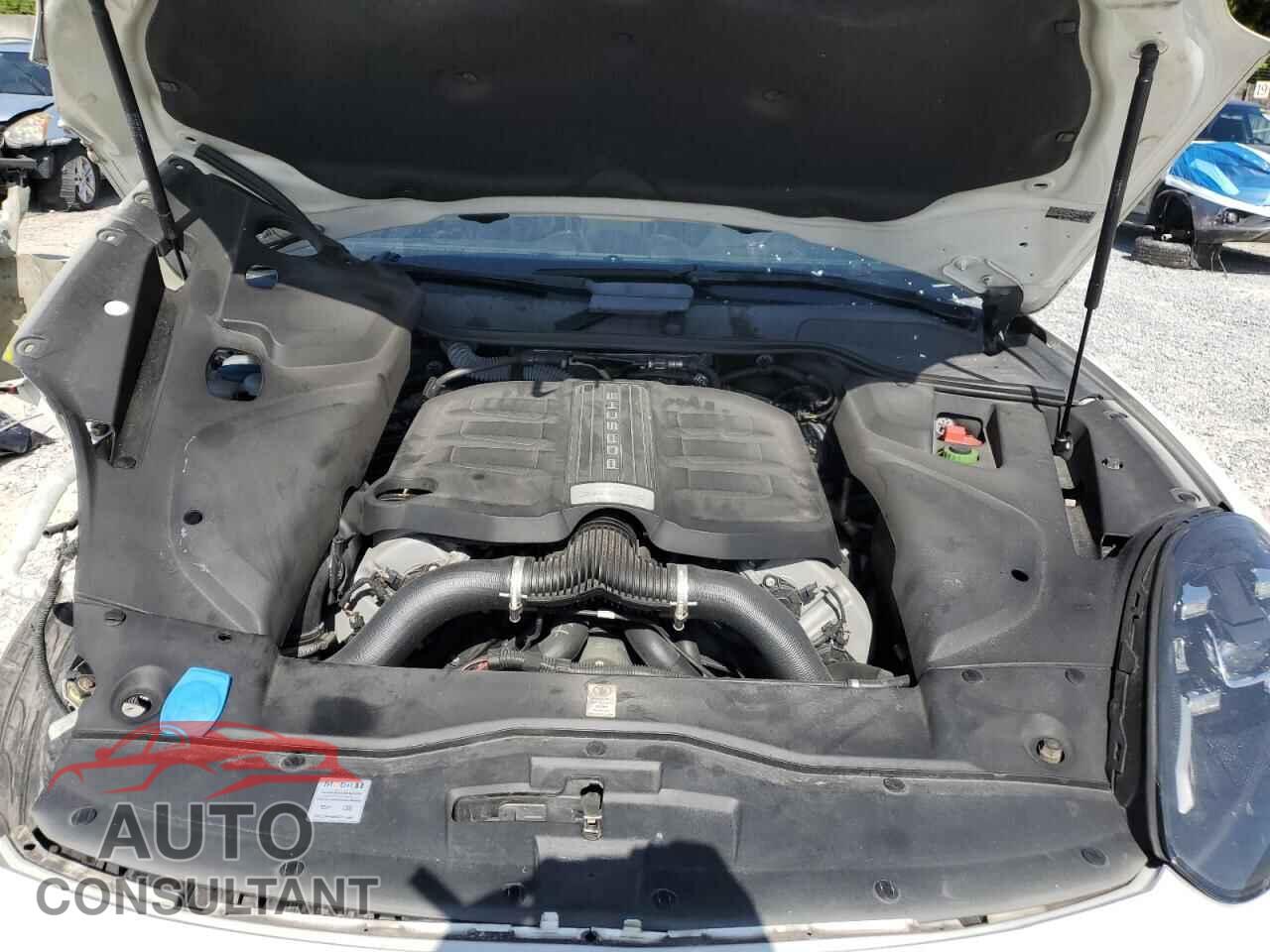 PORSCHE CAYENNE 2017 - WP1AB2A28HLA51524