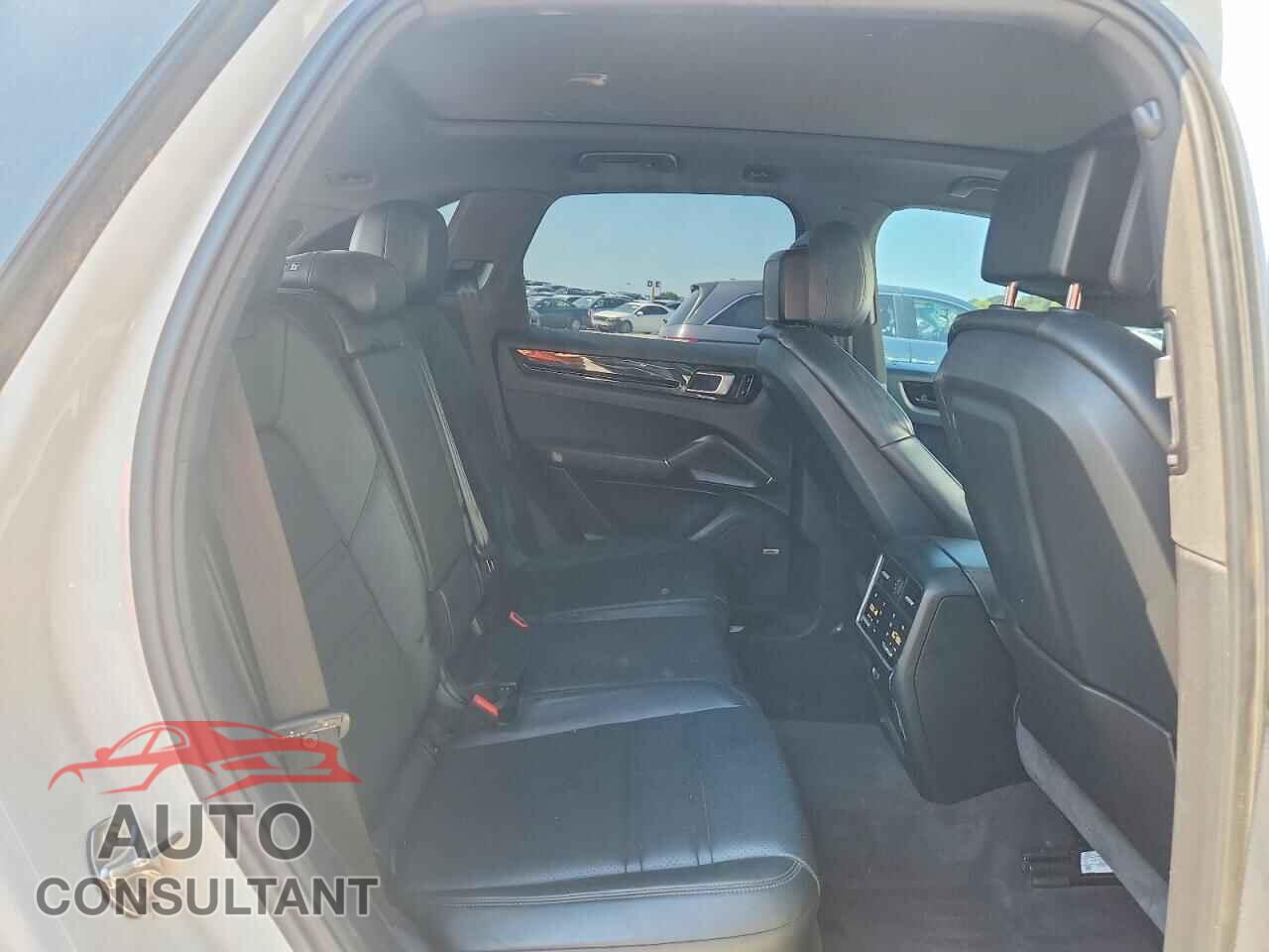 PORSCHE CAYENNE 2019 - WP1AA2AY2KDA19435