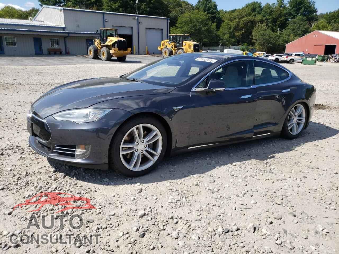 TESLA MODEL S 2015 - 5YJSA1E22FF112492