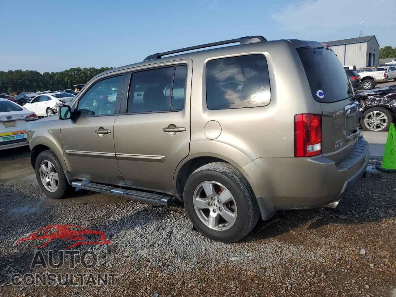 HONDA PILOT 2011 - 5FNYF3H56BB005582