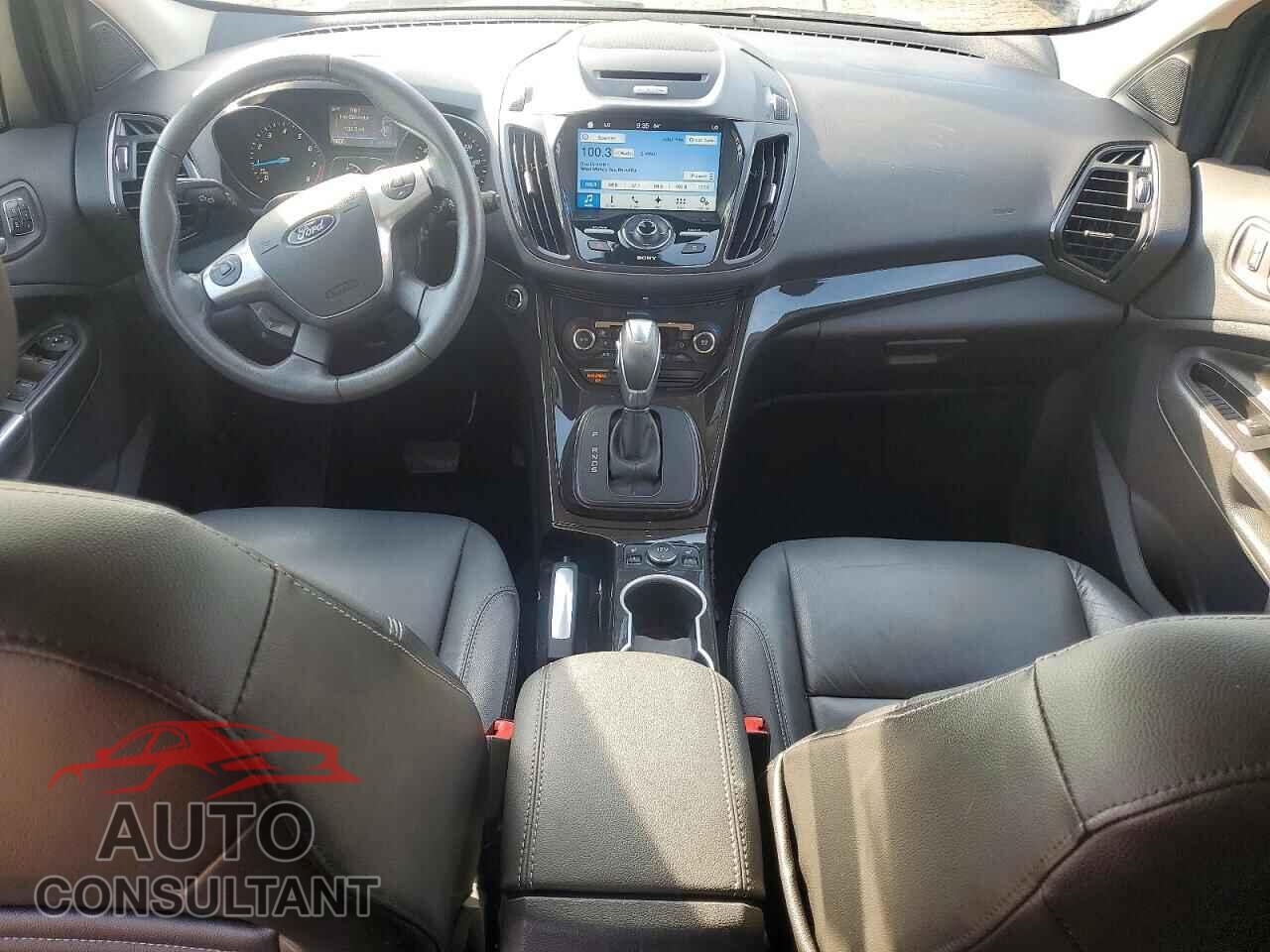 FORD ESCAPE 2016 - 1FMCU0J94GUA38375