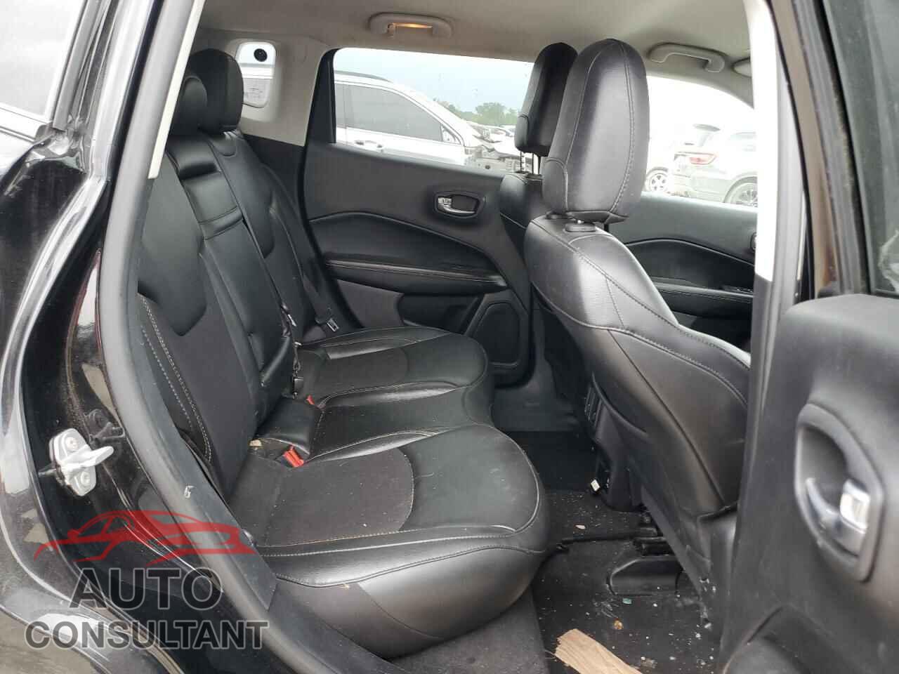 JEEP COMPASS 2019 - 3C4NJDBB8KT600778