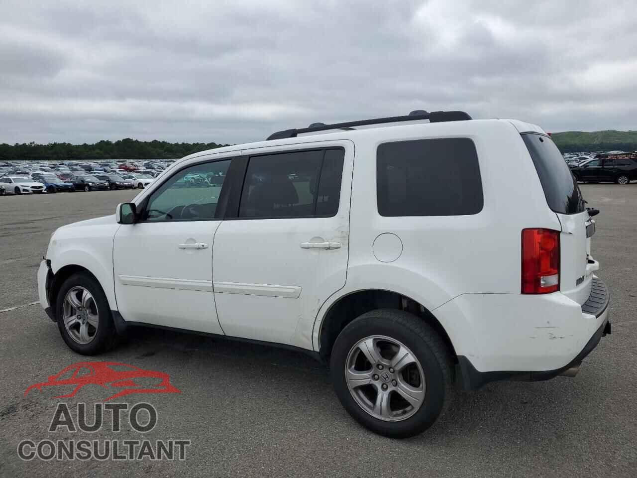 HONDA PILOT 2013 - 5FNYF4H73DB015805