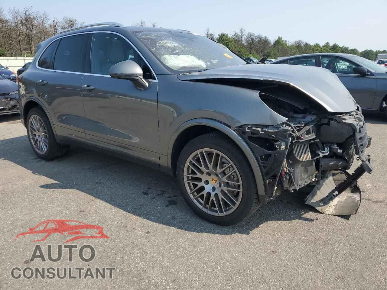 PORSCHE CAYENNE 2017 - WP1AB2A28HLA53273