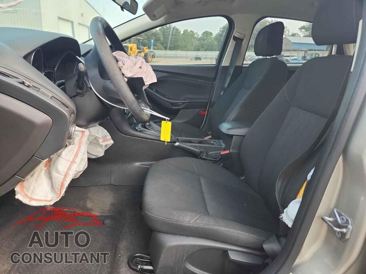 FORD FOCUS 2016 - 1FADP3F29GL341290