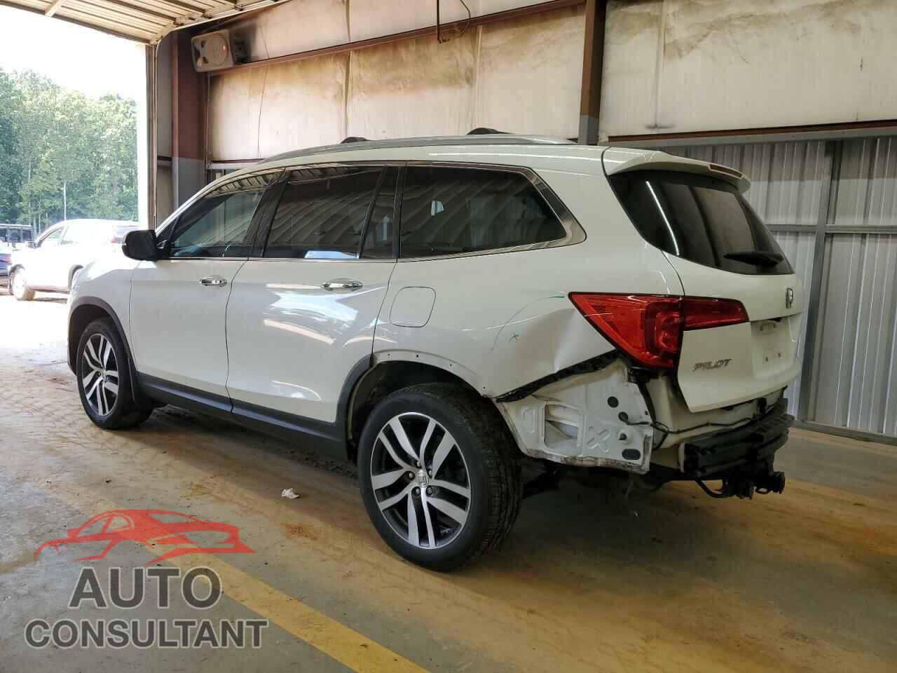 HONDA PILOT 2017 - 5FNYF6H98HB058166