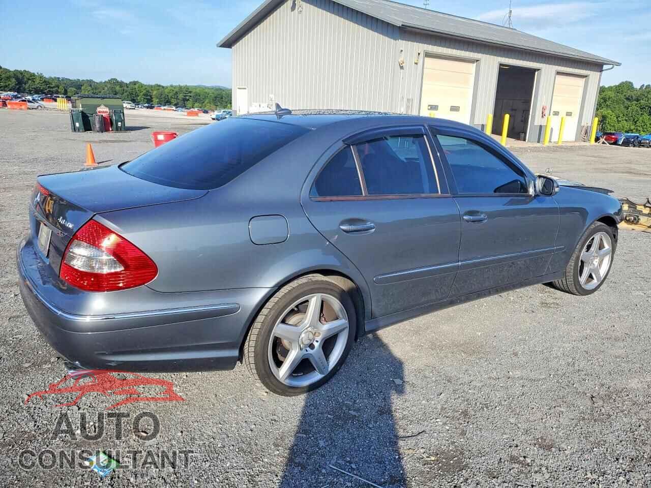 MERCEDES-BENZ E-CLASS 2009 - WDBUF87X49B402802