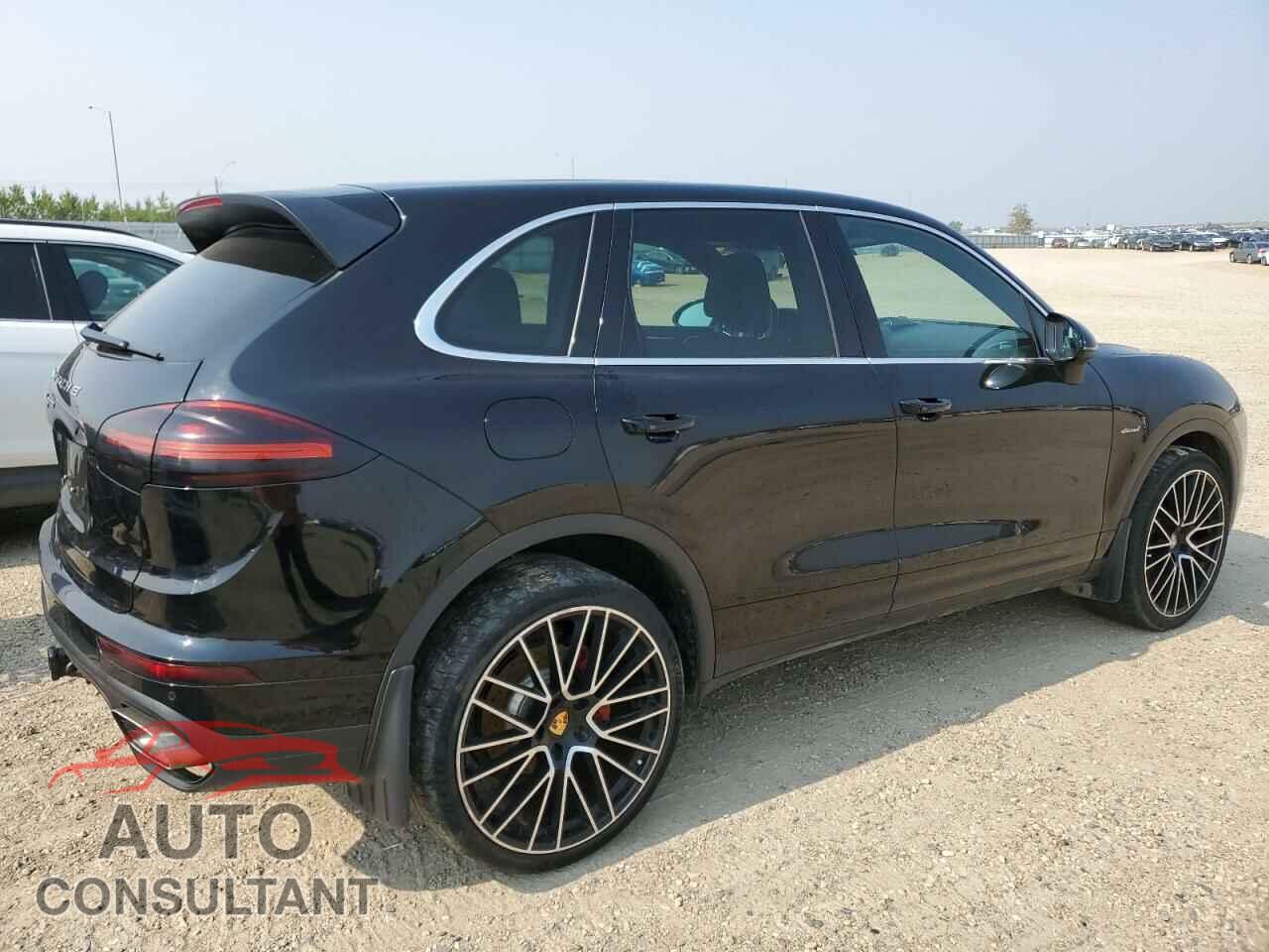 PORSCHE CAYENNE 2016 - WP1AF2A28GKA40838