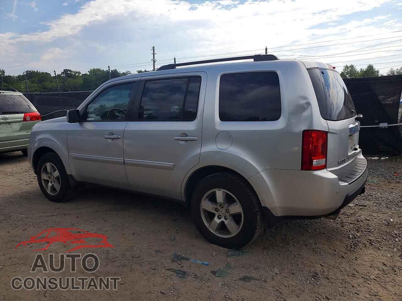 HONDA PILOT 2011 - 5FNYF4H70BB001700
