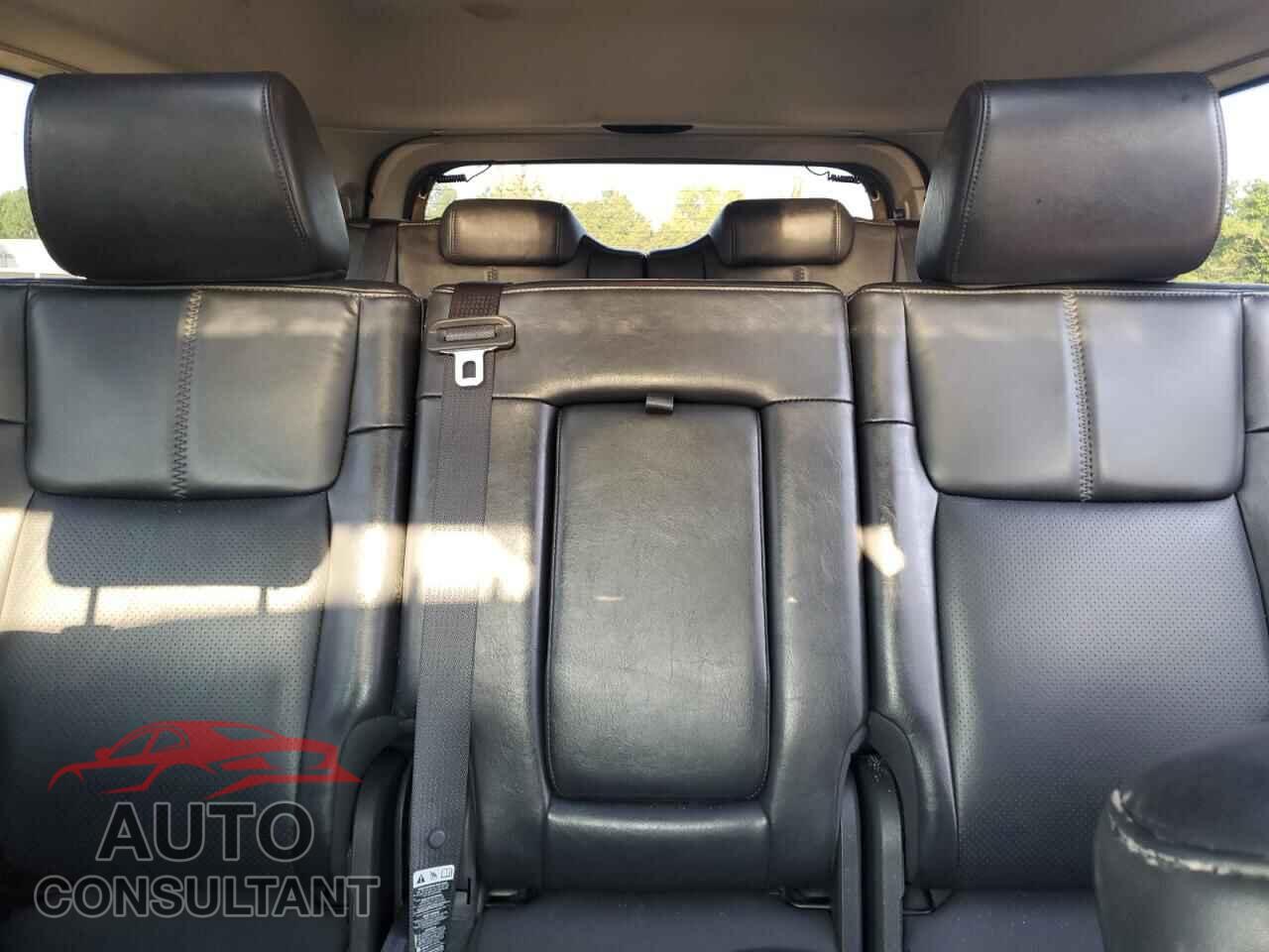 JEEP COMMANDER 2010 - 1J4RG5GT9AC144141