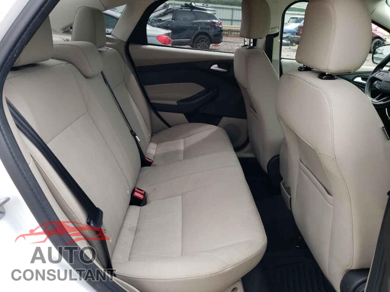 FORD FOCUS 2016 - 1FADP3F22GL285371