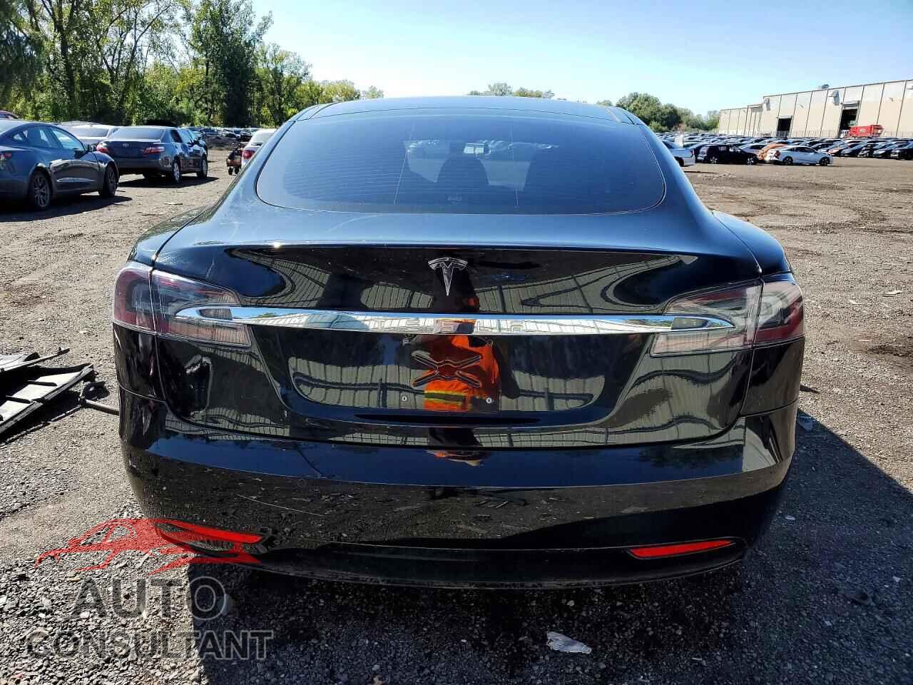 TESLA MODEL S 2016 - 5YJSA1E26GF152544