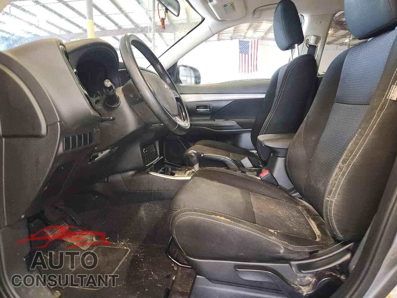 MITSUBISHI OUTLANDER 2017 - JA4AD2A37HZ012614