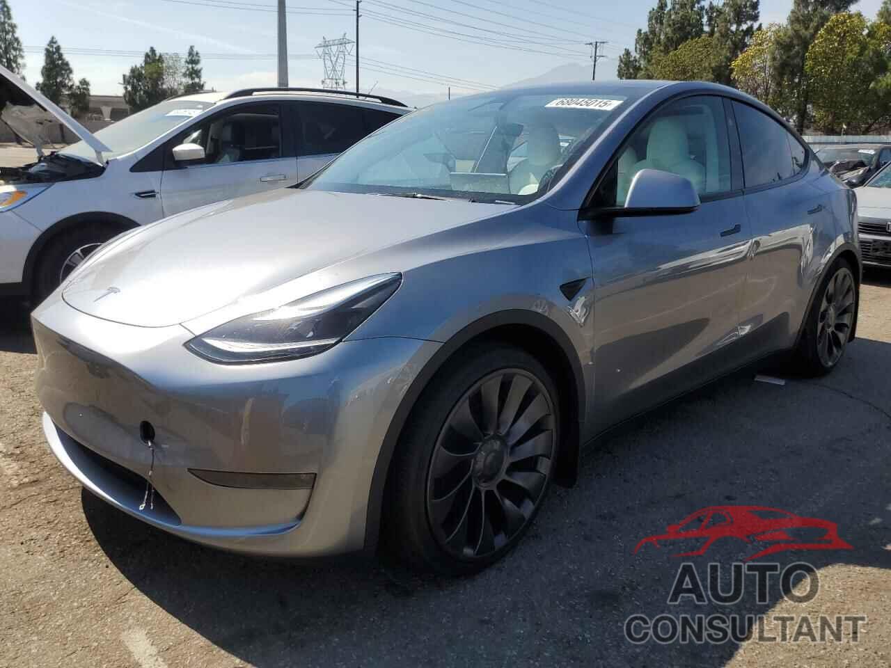 TESLA MODEL Y 2024 - 7SAYGDEF4RA300531