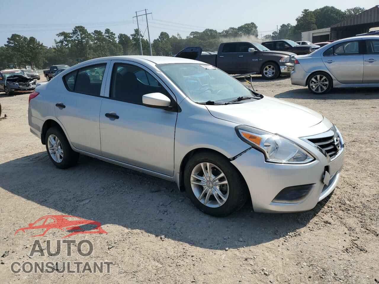 NISSAN VERSA 2019 - 3N1CN7AP3KL810430