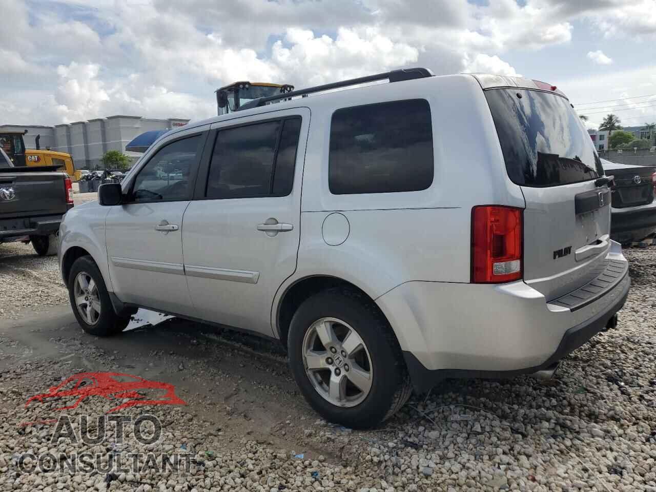 HONDA PILOT 2009 - 5FNYF385X9B012755
