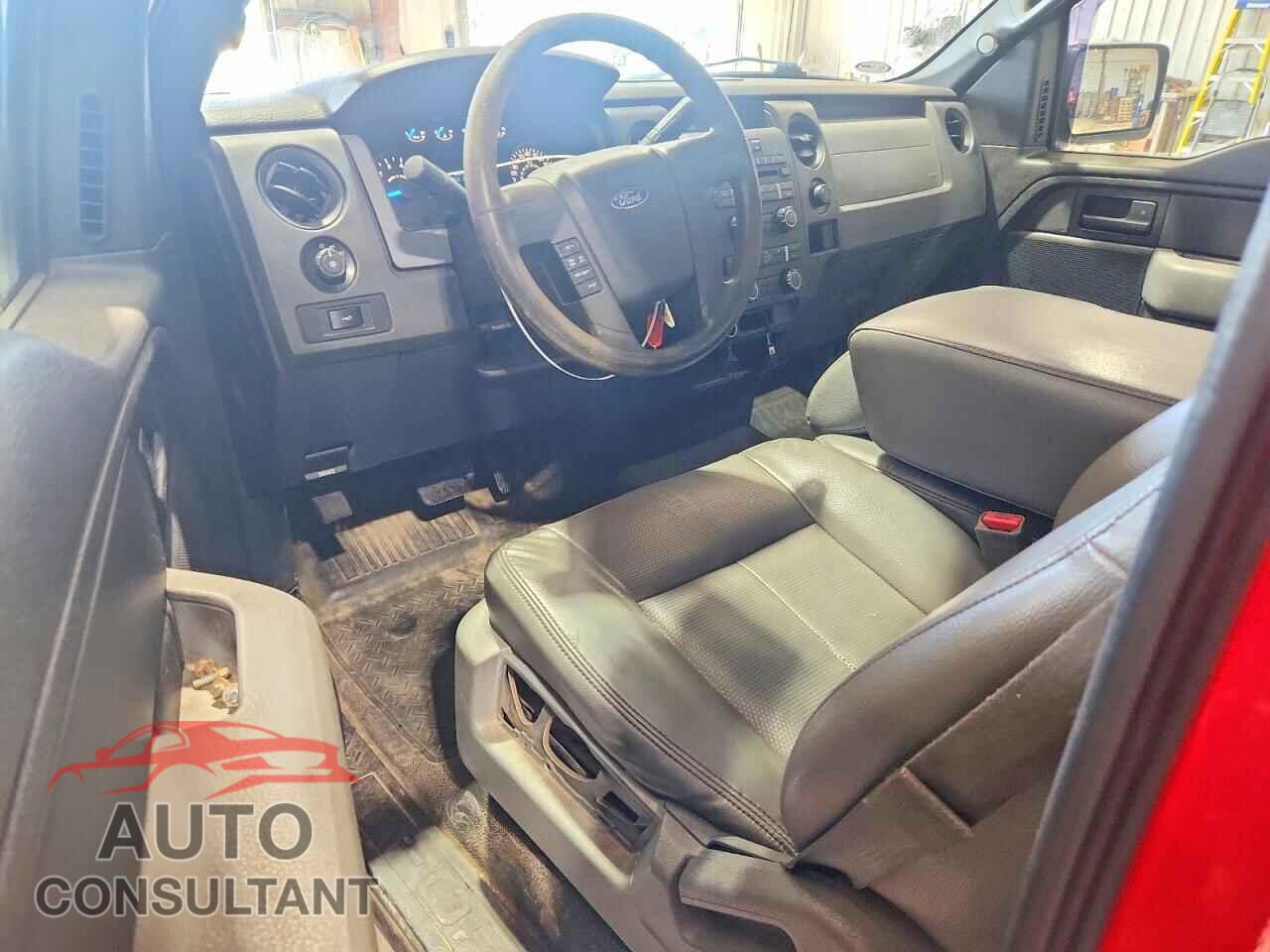 FORD F150 2013 - 1FTMF1CM4DKE32444