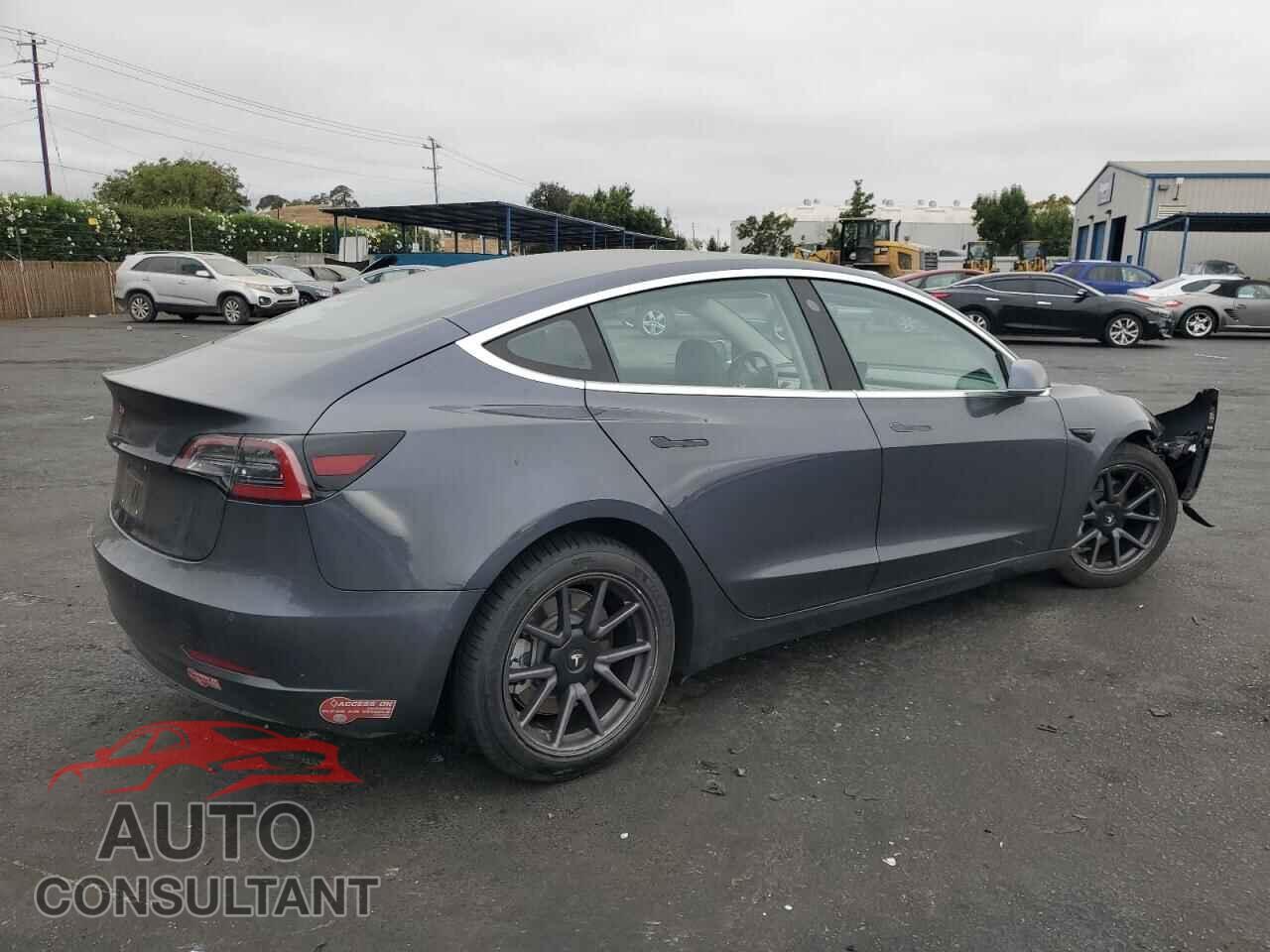TESLA MODEL 3 2018 - 5YJ3E1EA2JF045577