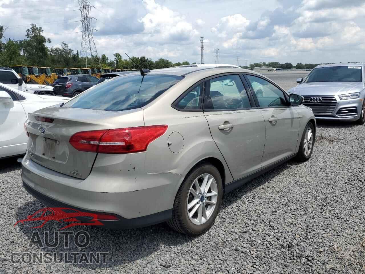 FORD FOCUS 2015 - 1FADP3F22FL366207