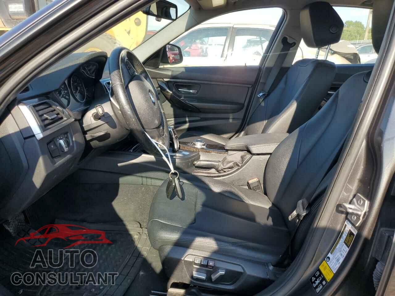 BMW 3 SERIES 2016 - WBA8E5G55GNU19703