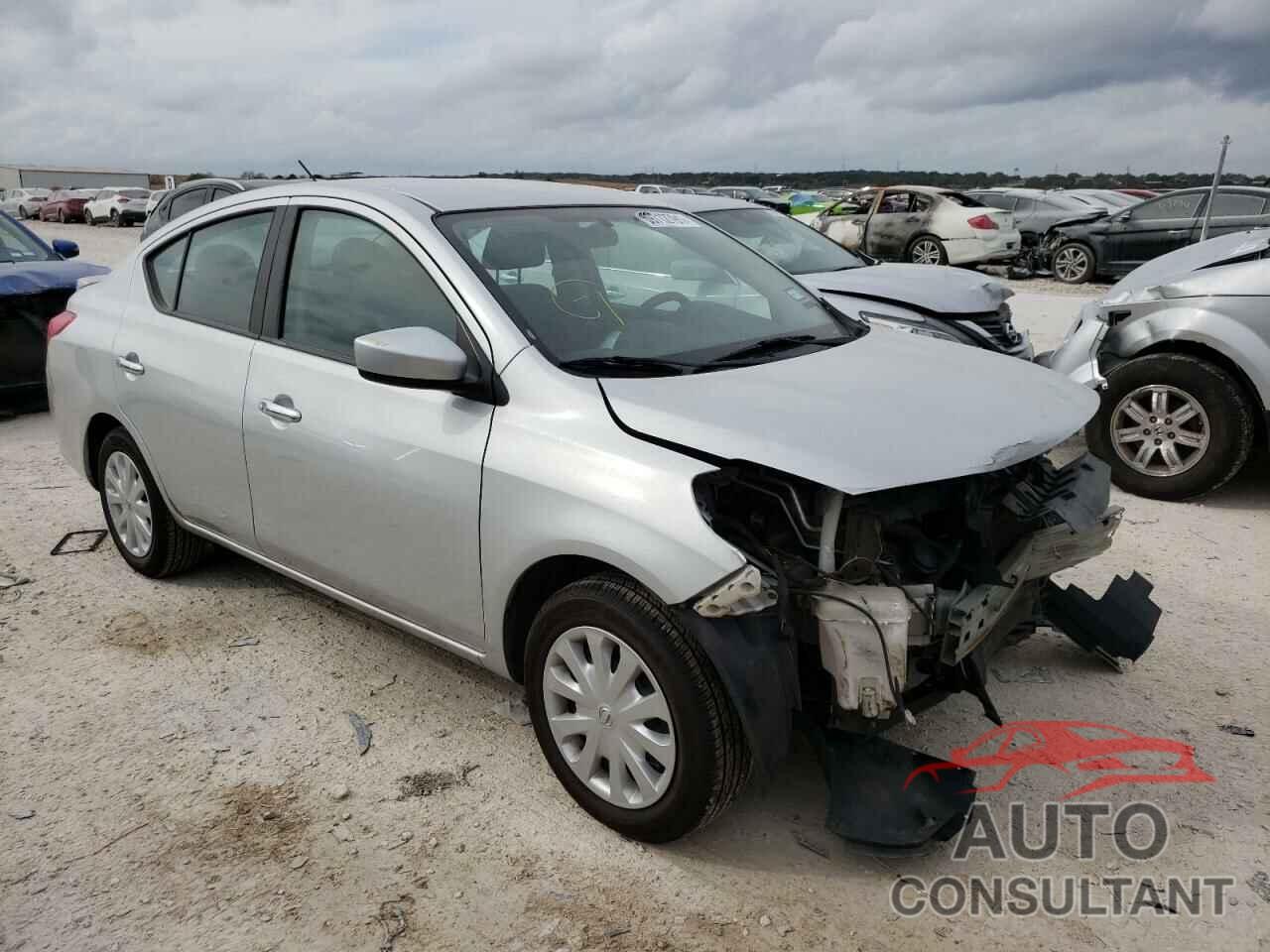 NISSAN VERSA 2018 - 3N1CN7AP4JL884552