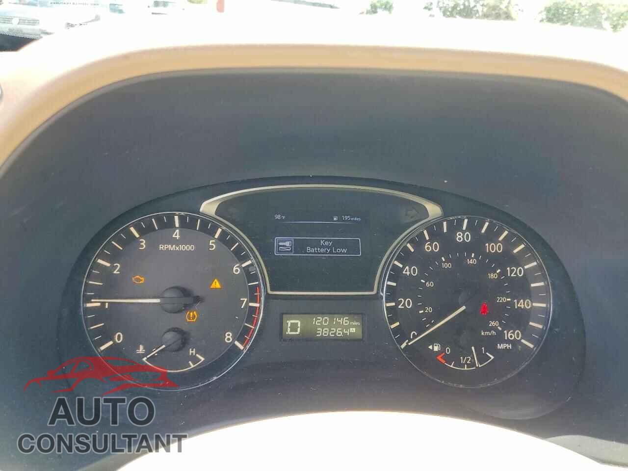 NISSAN PATHFINDER 2015 - 5N1AR2MN7FC628541