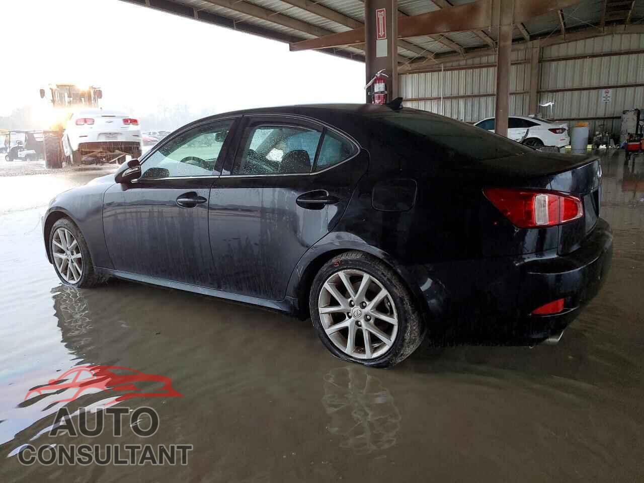 LEXUS IS 2011 - JTHCF5C25B5050791