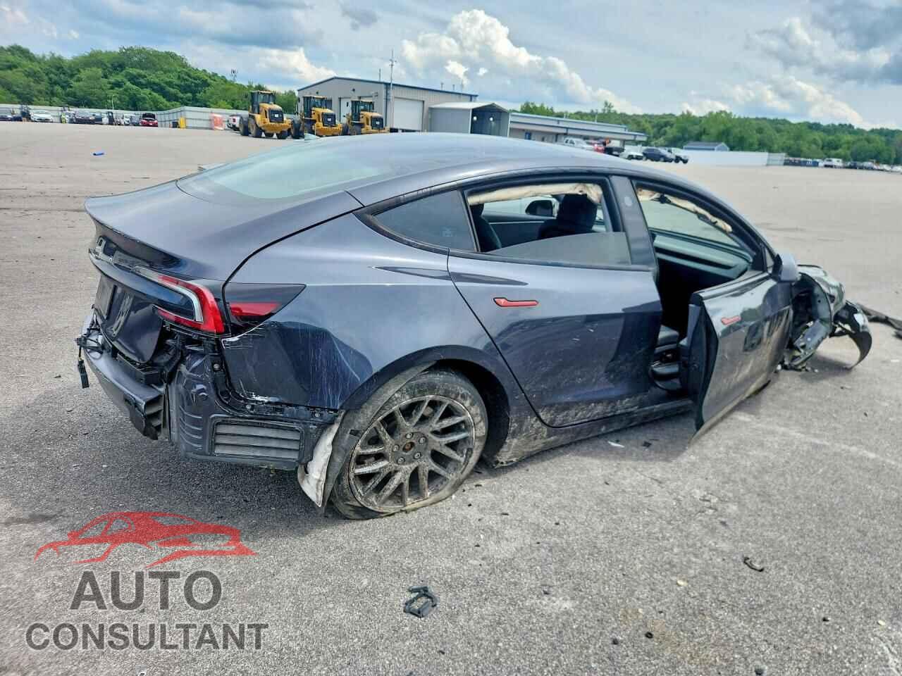 TESLA MODEL 3 2024 - 5YJ3E1EA7RF727706