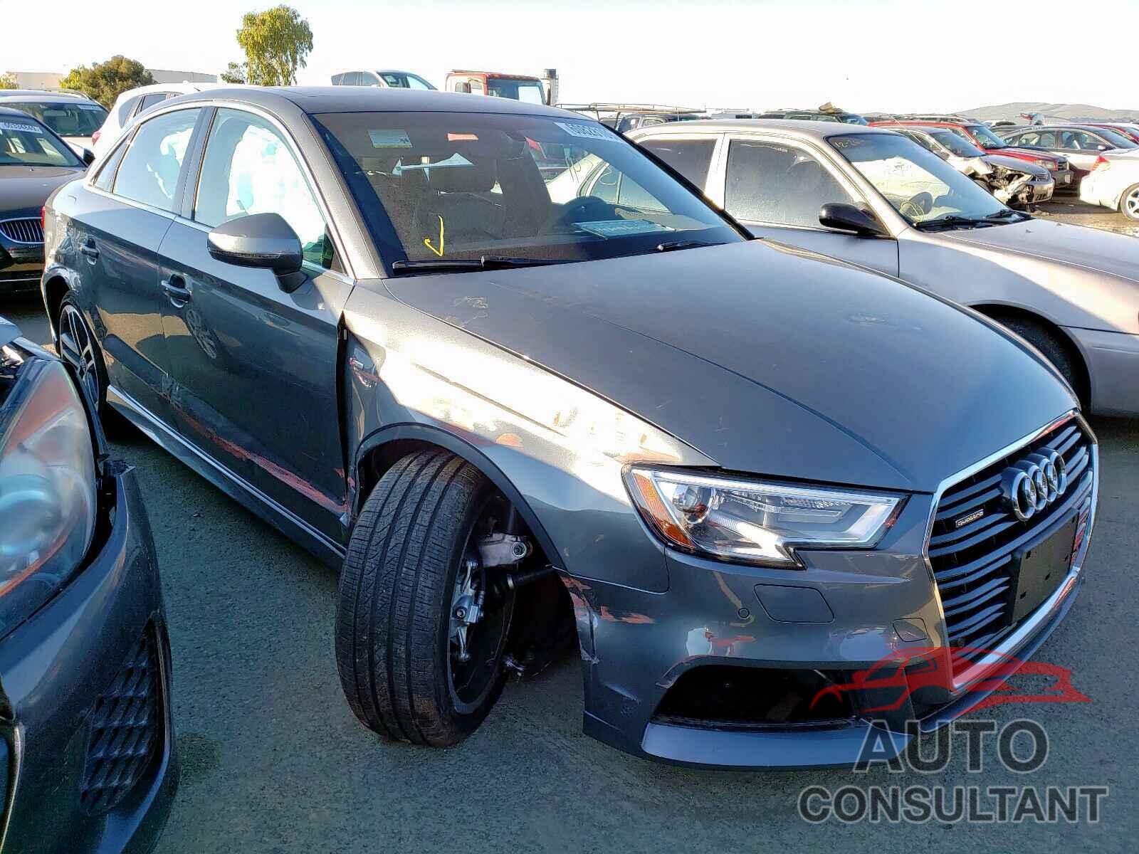 AUDI A3 2018 - WAUJ8GFF9J1064354