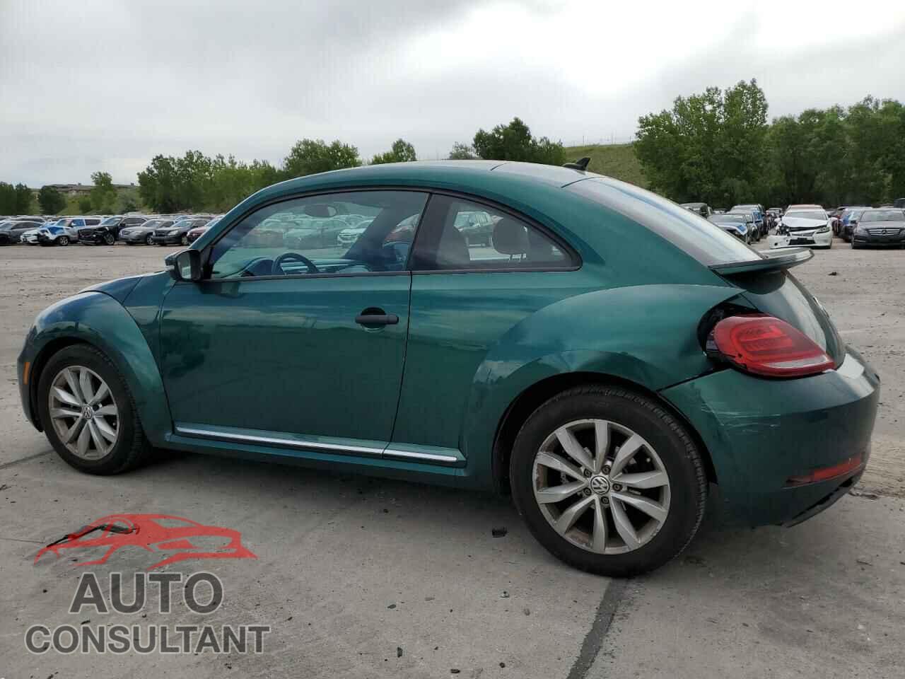 VOLKSWAGEN BEETLE 2017 - 3VWF17AT5HM624018