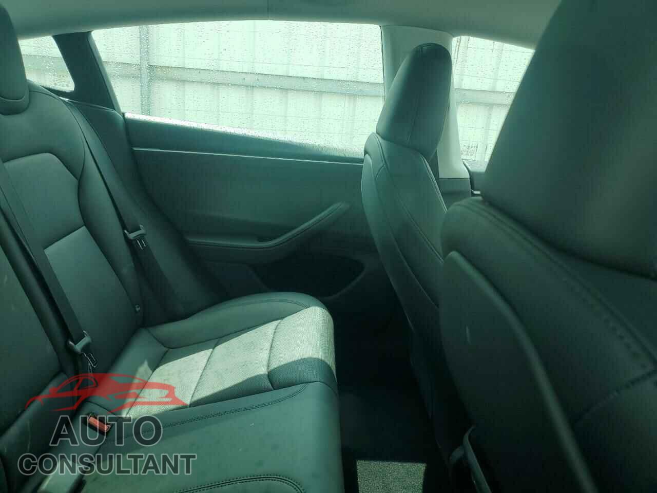 TESLA MODEL 3 2024 - 5YJ3E1EB5RF753679