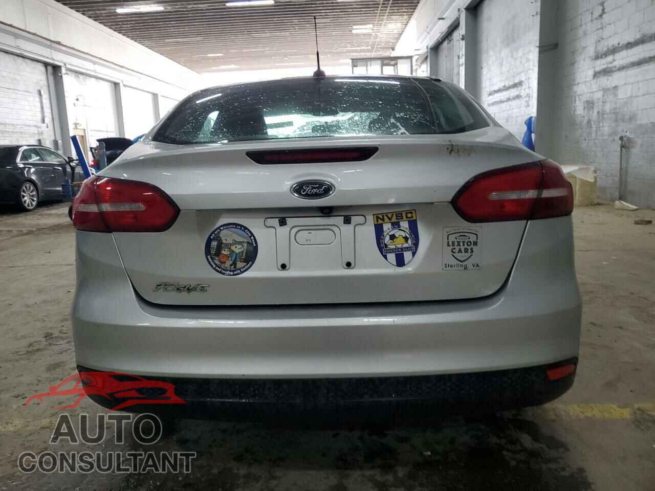 FORD FOCUS 2015 - 1FADP3E20FL276717