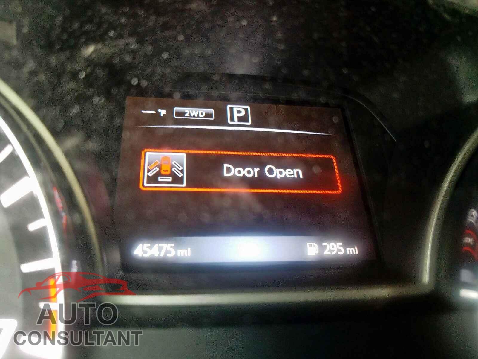 NISSAN PATHFINDER 2017 - 5N1DR2MM7HC666262