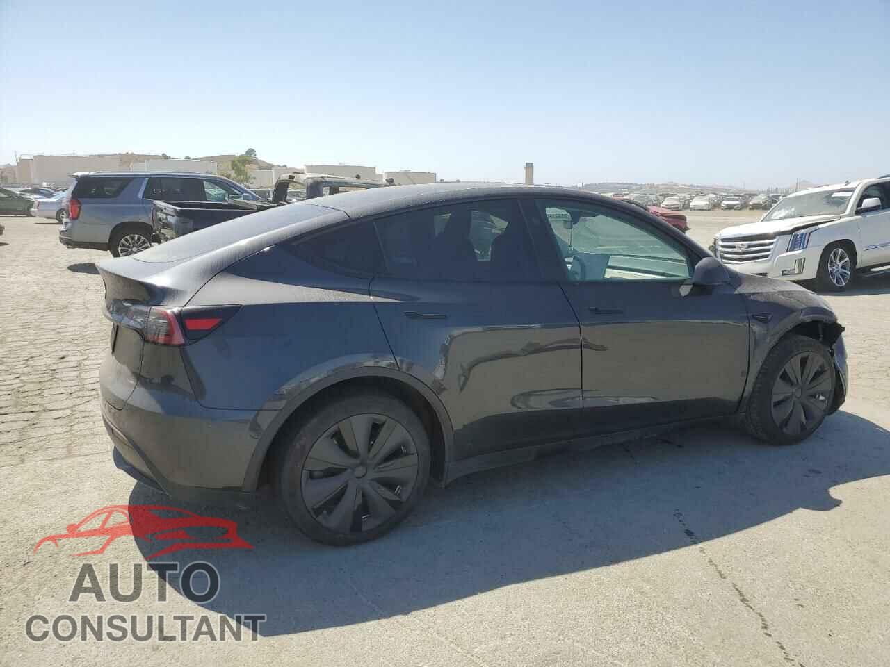 TESLA MODEL Y 2016 - 7SAYGDED7RF050963