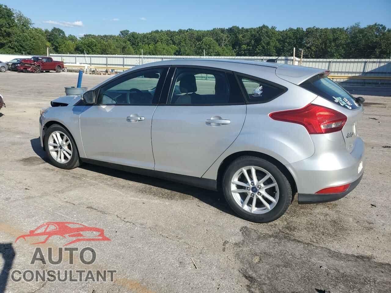 FORD FOCUS 2015 - 1FADP3K29FL307323