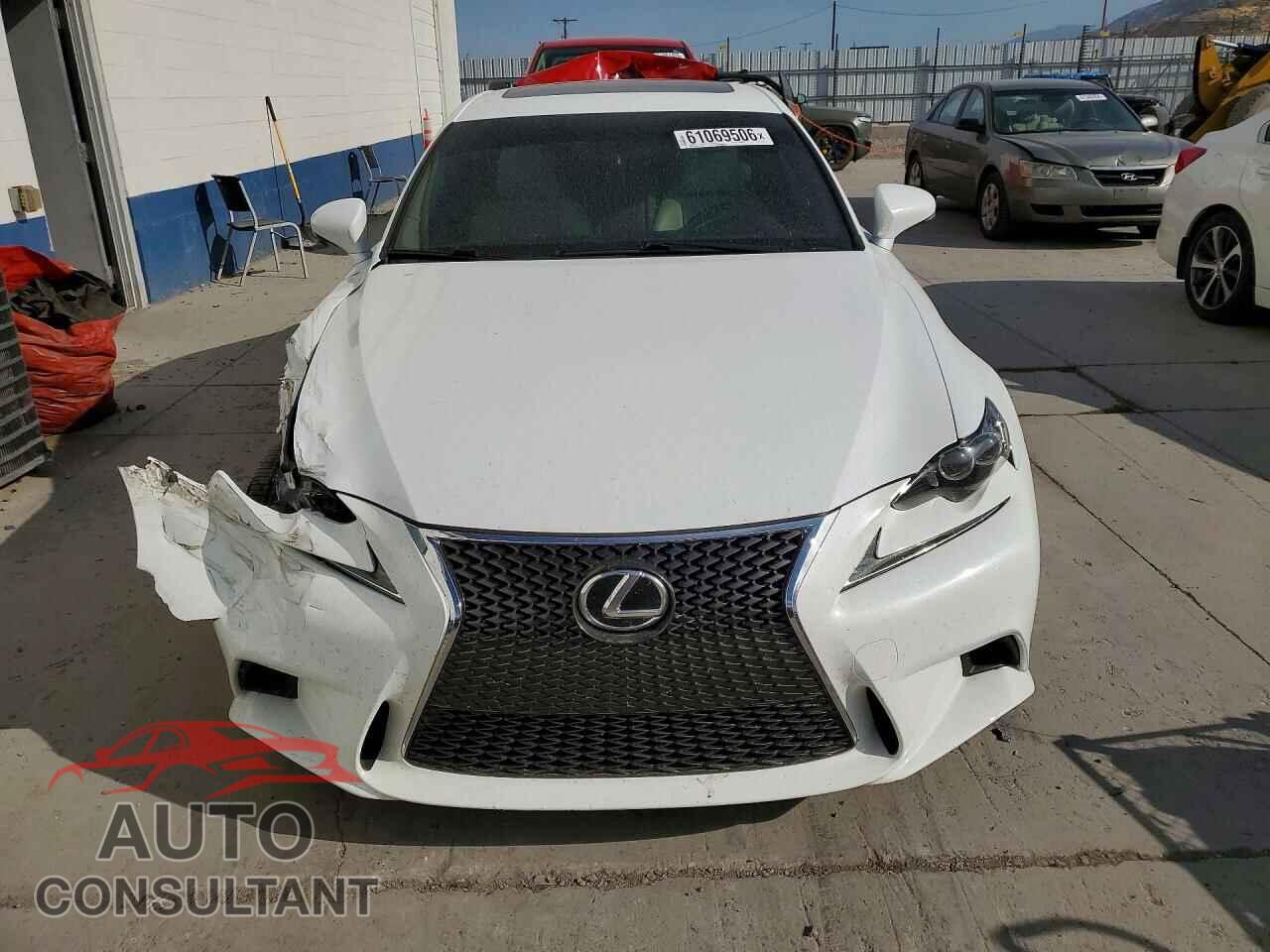 LEXUS IS 2014 - JTHCF1D26E5013504