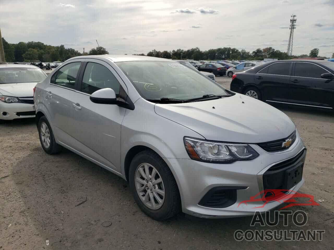 CHEVROLET SONIC 2019 - 1G1JD5SB8K4128124