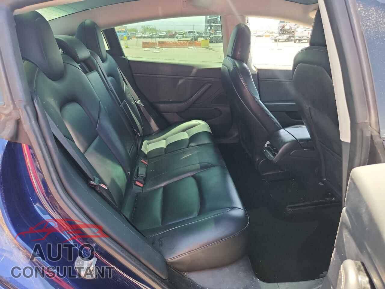 TESLA MODEL 3 2018 - 5YJ3E1EA8JF040593
