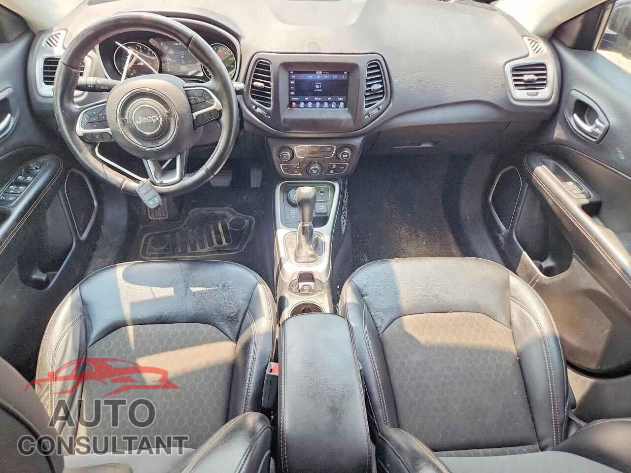JEEP COMPASS 2018 - 3C4NJDBBXJT155183