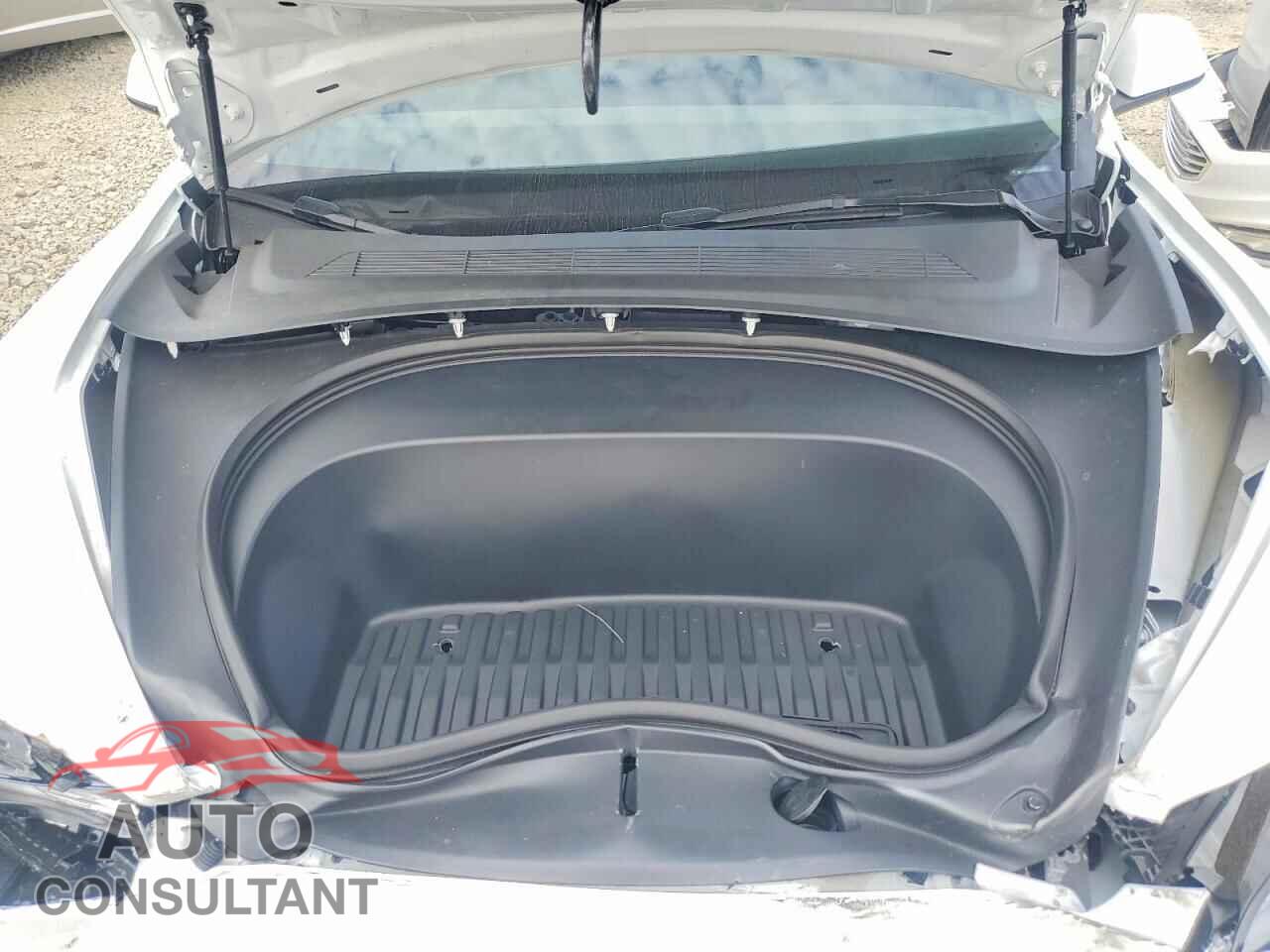 TESLA MODEL 3 2025 - 5YJ3E1EA9SF078951
